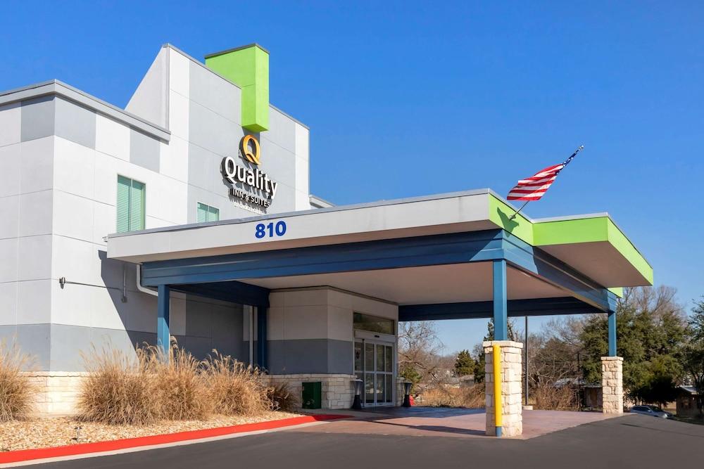 Quality Inn & Suites Elgin photo 1