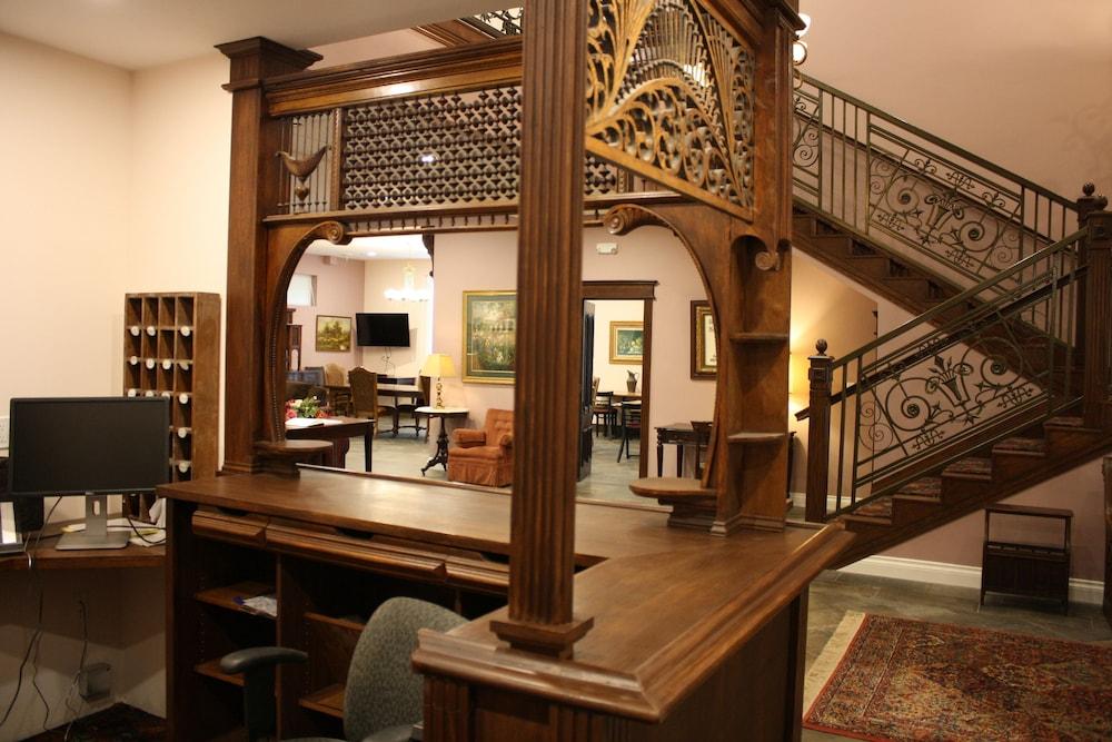 Hearthstone Elegant Lodge by the River photo 4
