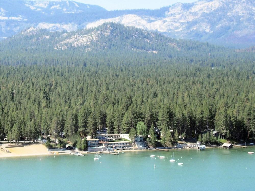 Beachcomber Inn photo 81