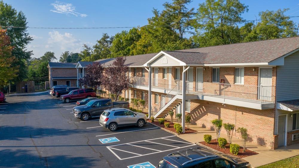 Affordable Suites of America Lynchburg photo 40