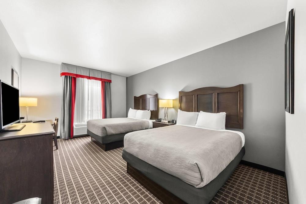 Quality Inn & Suites Pearsall photo 13