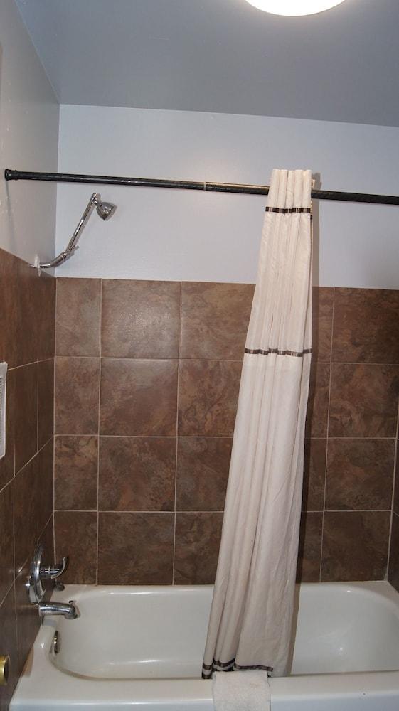 Stone Inn Motel photo 23