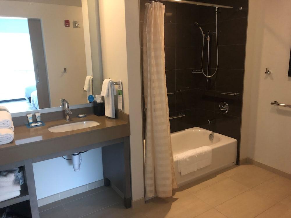 Hyatt House Chicago/Evanston photo 55