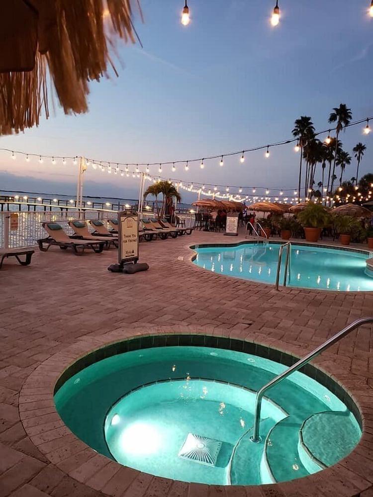 Beso Del Sol Resort photo 27