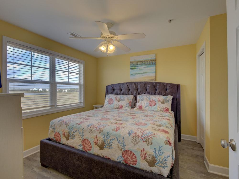 Tiffany's Motel & Condos photo 12