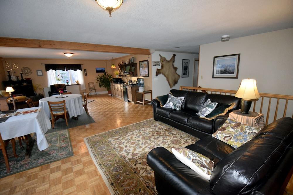 Alaska Grizzly Lodge photo 19