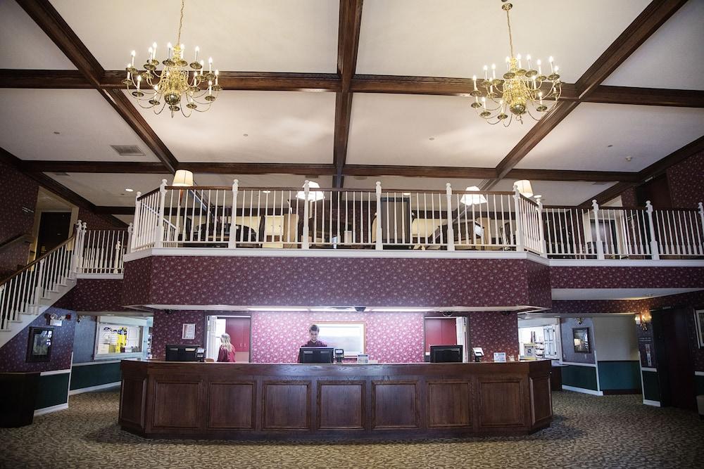 Grand Hinckley Inn photo 3