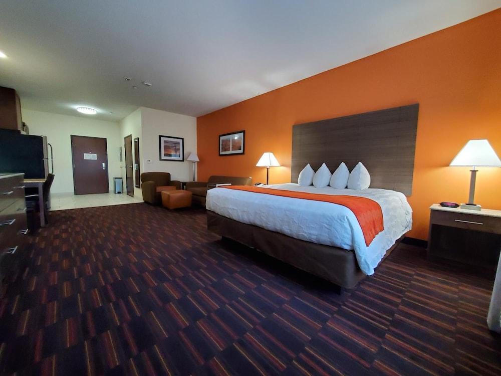 Home Away Suites photo 5