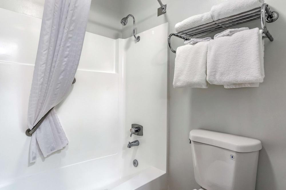 Best Western Plus Lake Front Hotel photo 20