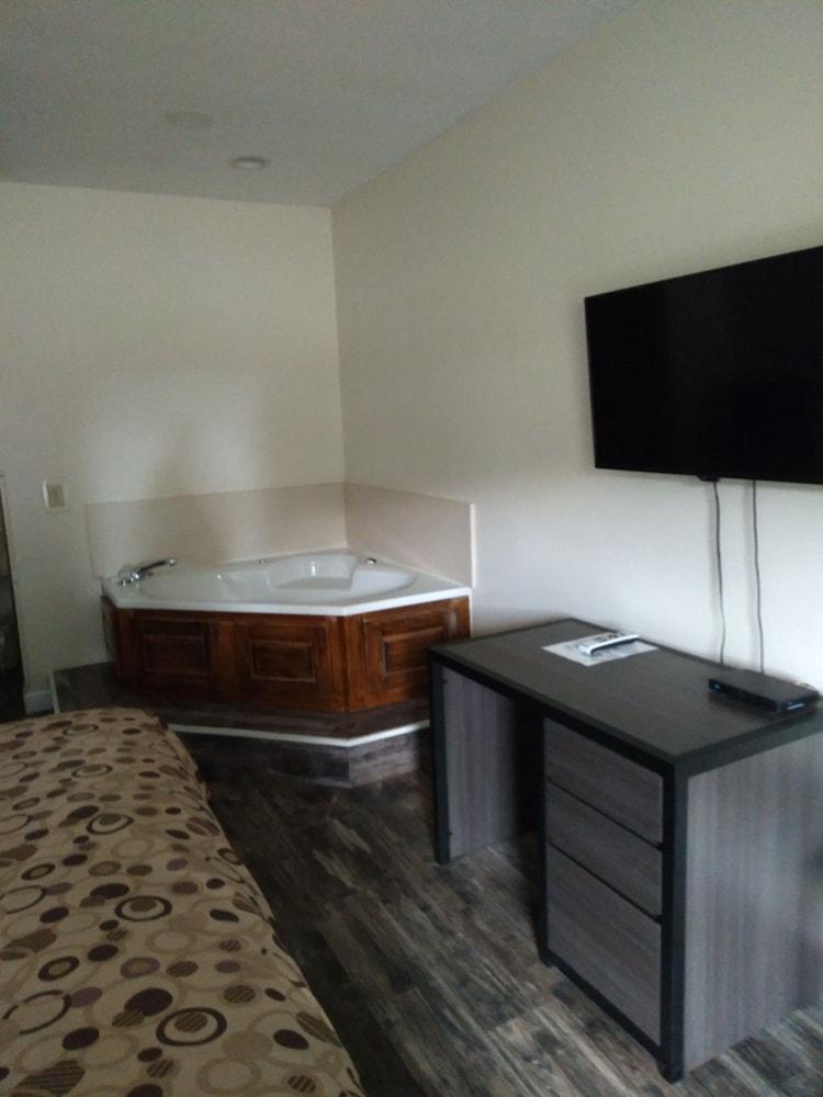 Rocky Creek Inn photo 6