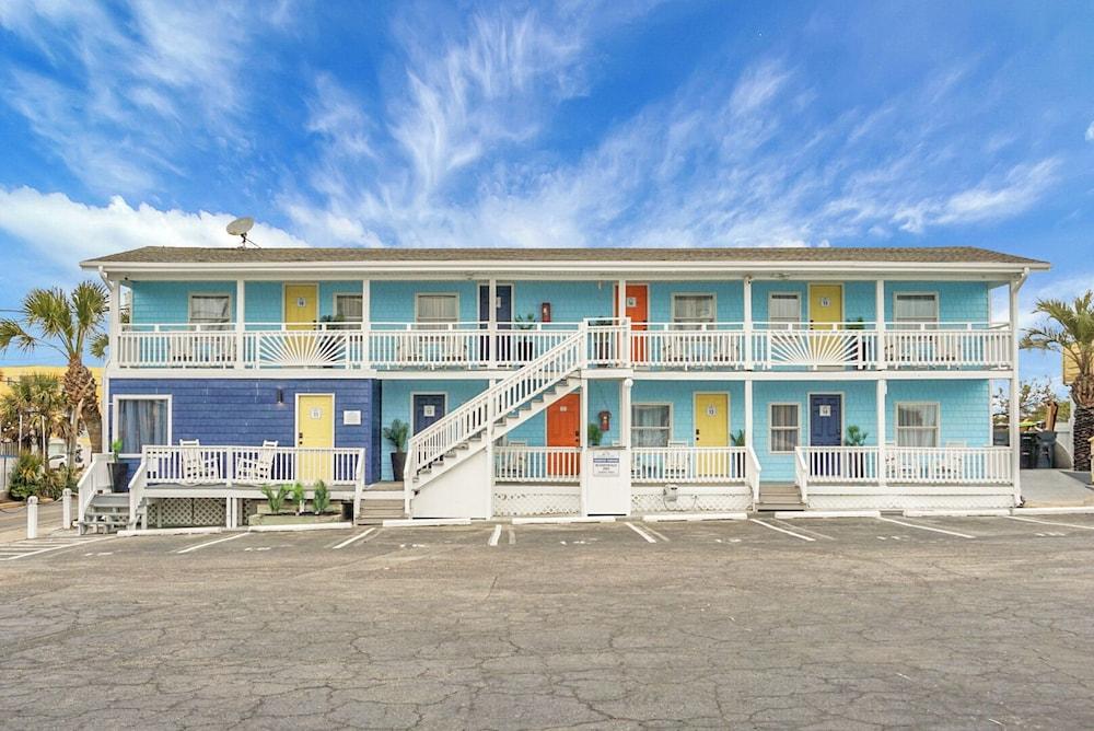 Boardwalk Inn photo 92
