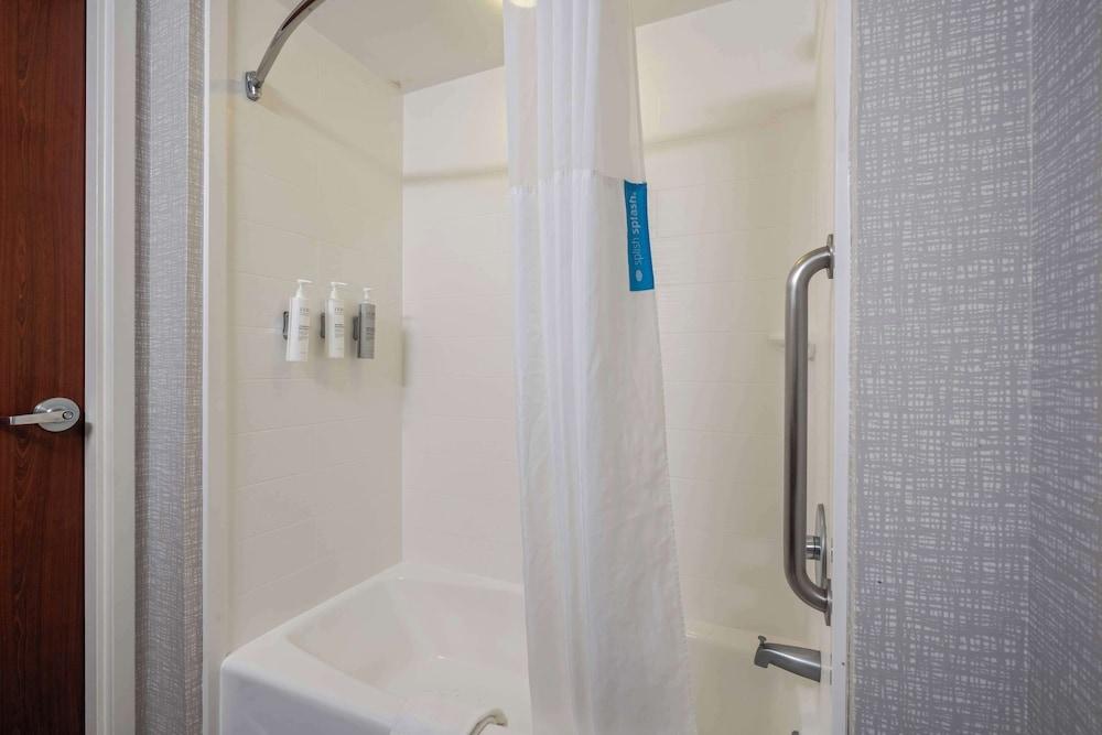 Hampton Inn Ridgefield Park photo 35