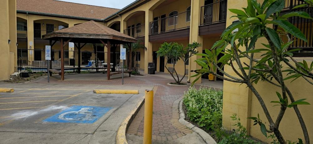 Texas Inn and Suites RGV photo 86
