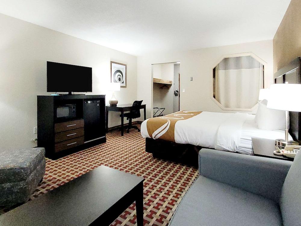 Quality Inn & Suites Marion photo 2