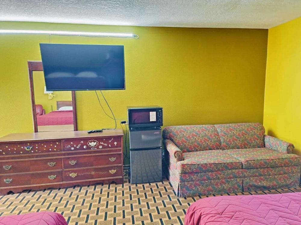 Victorian Inn photo 14