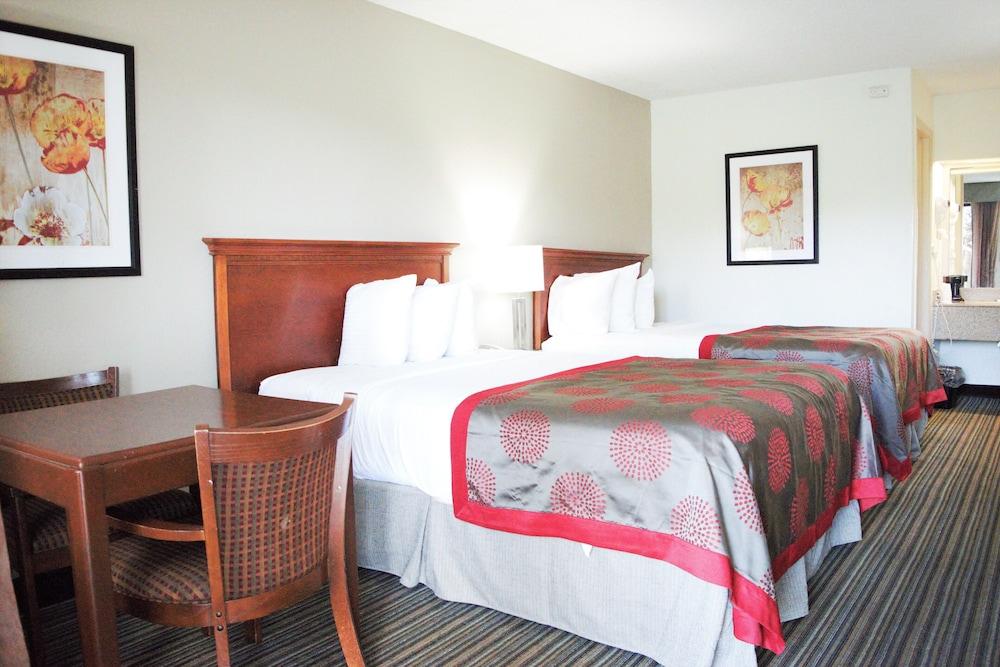 Ramada by Wyndham Savannah Gateway photo 11