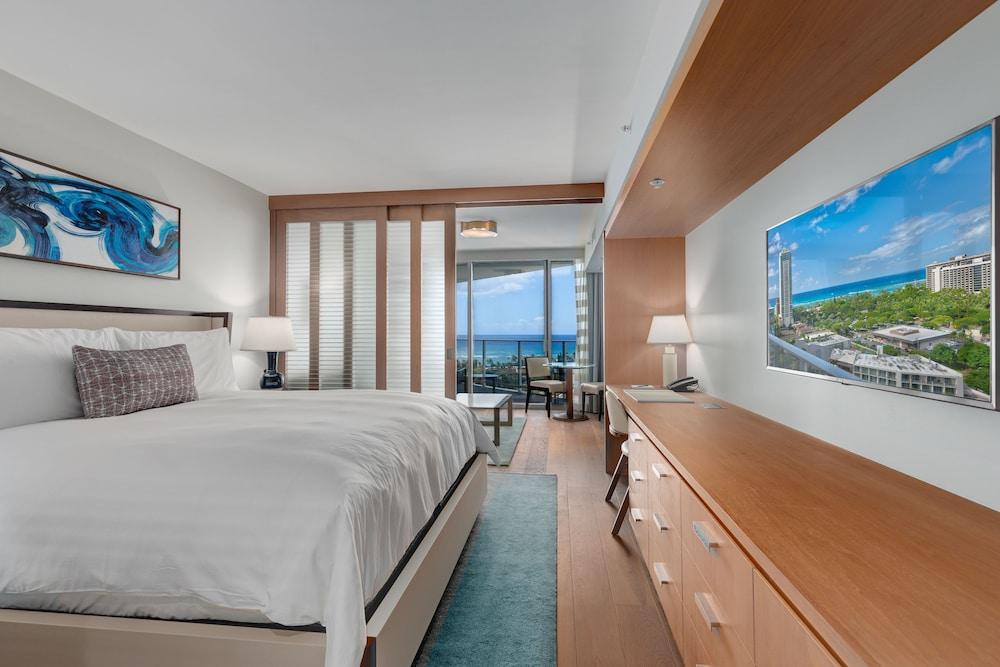 Real Select at the Ritz Carlton Residences, Waikiki Beach photo 14