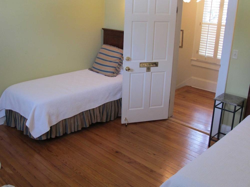 Smithfield Inn photo 12