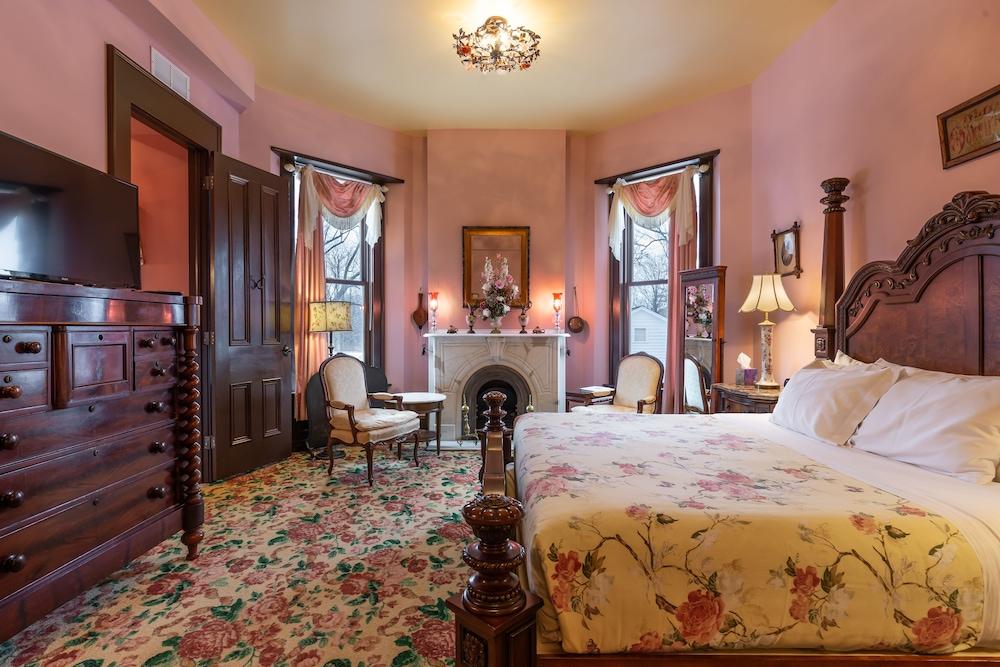 Steele Mansion photo 29