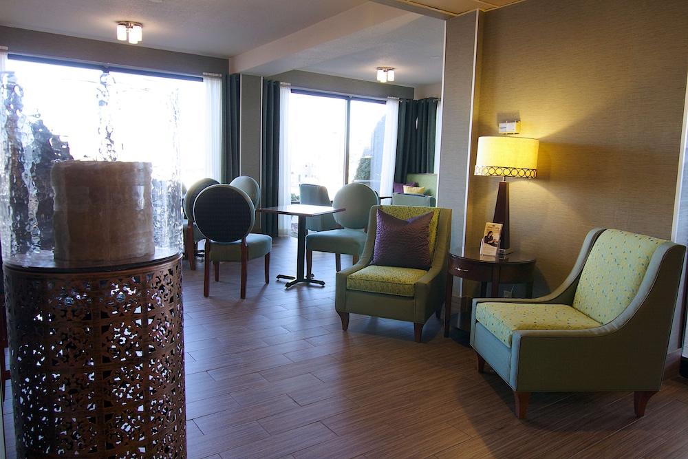 Hampton Inn Winchester-University/Mall Area photo 2