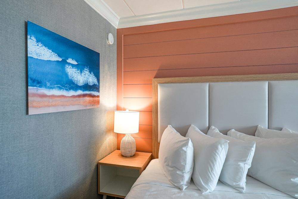 Spray Beach Oceanfront Hotel photo 11