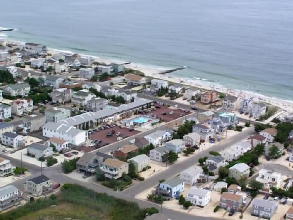 Sea Spray Motel photo 22