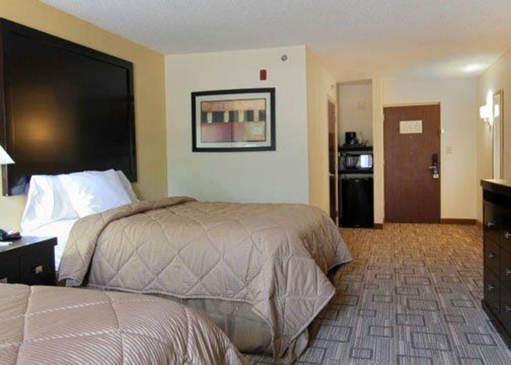 Quality Inn & Suites Greenville near downtown photo 5