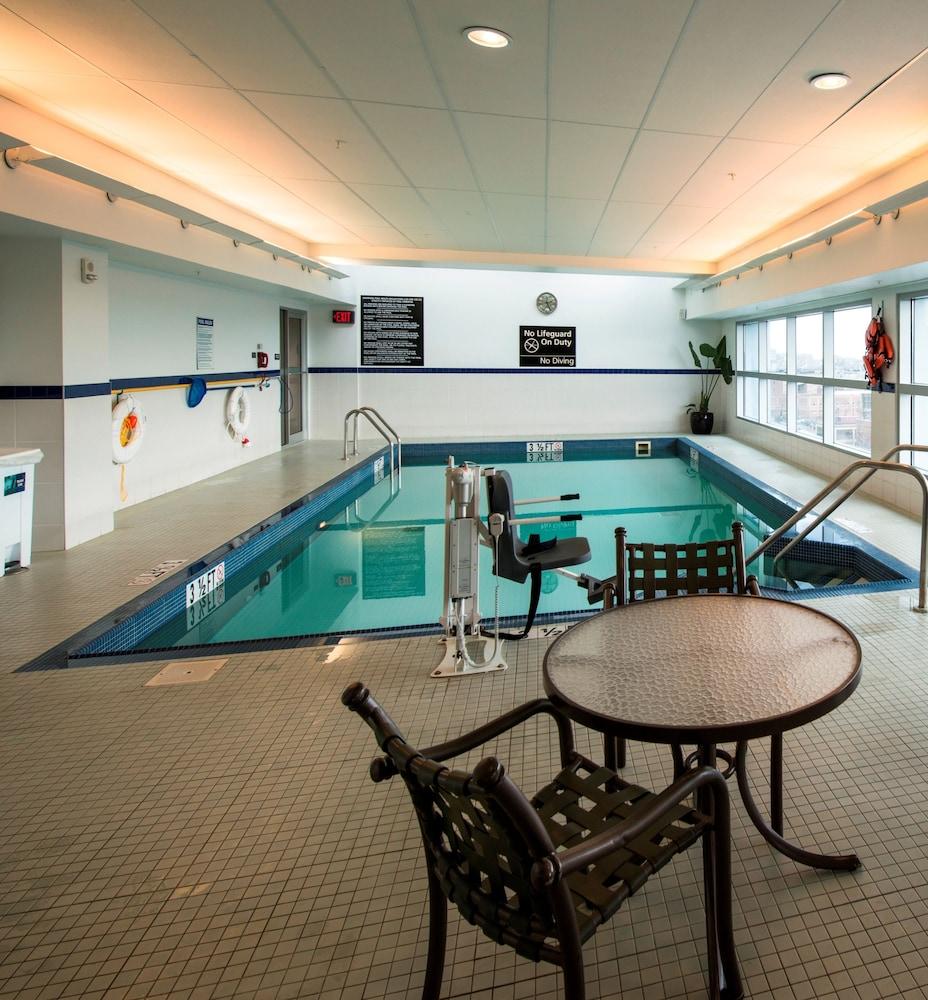 Hampton Inn & Suites Boston Crosstown Center photo 27