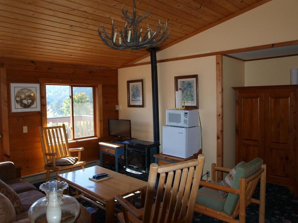 Deer Harbor Inn photo 25