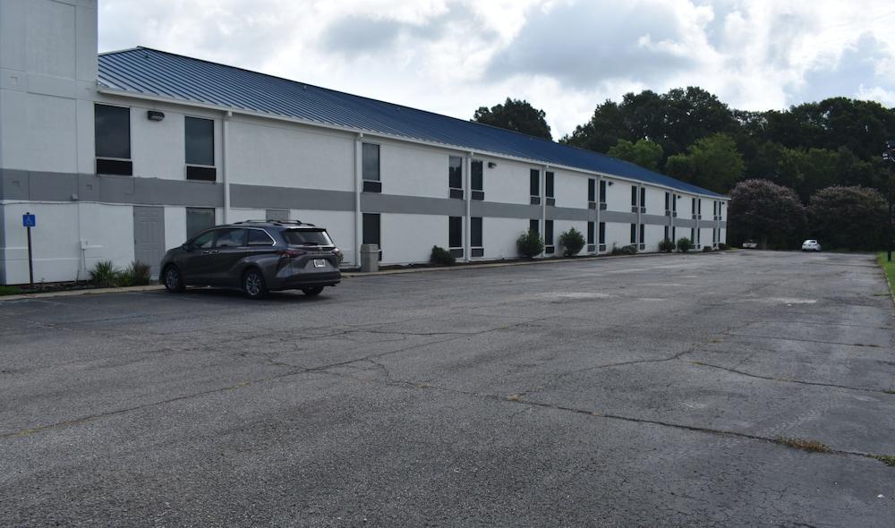 Executive Inn and Suites Baker photo 29