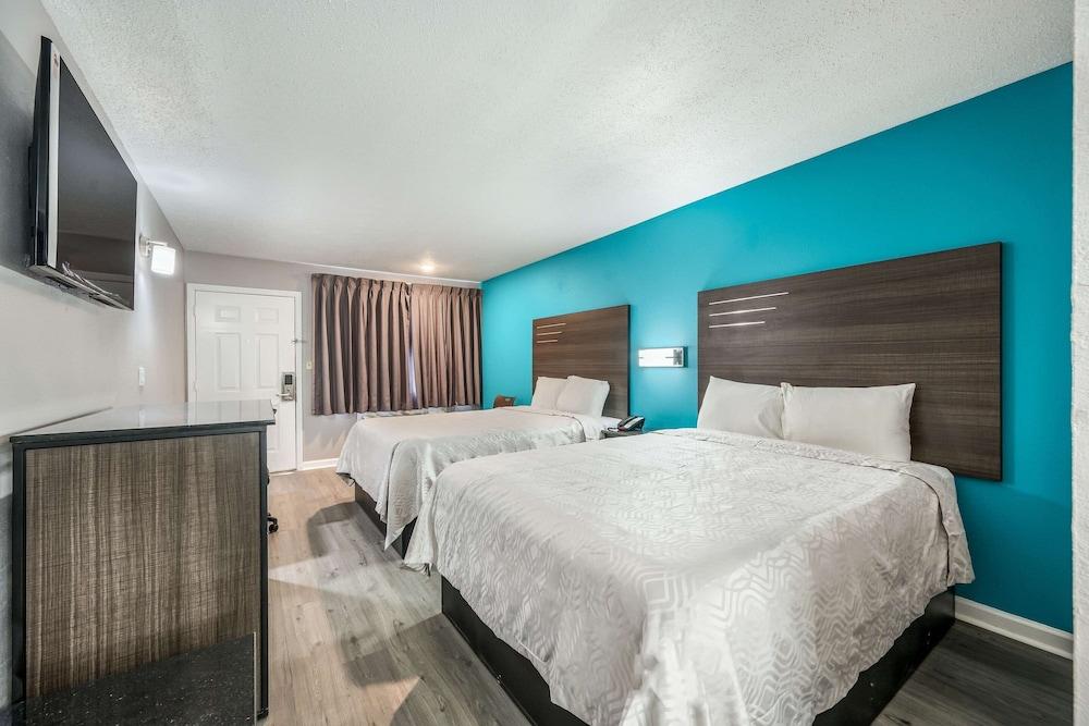 Econo Lodge Russellville photo 5