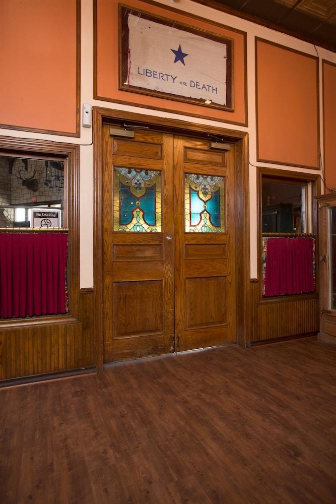 Y O Ranch Hotel photo 40