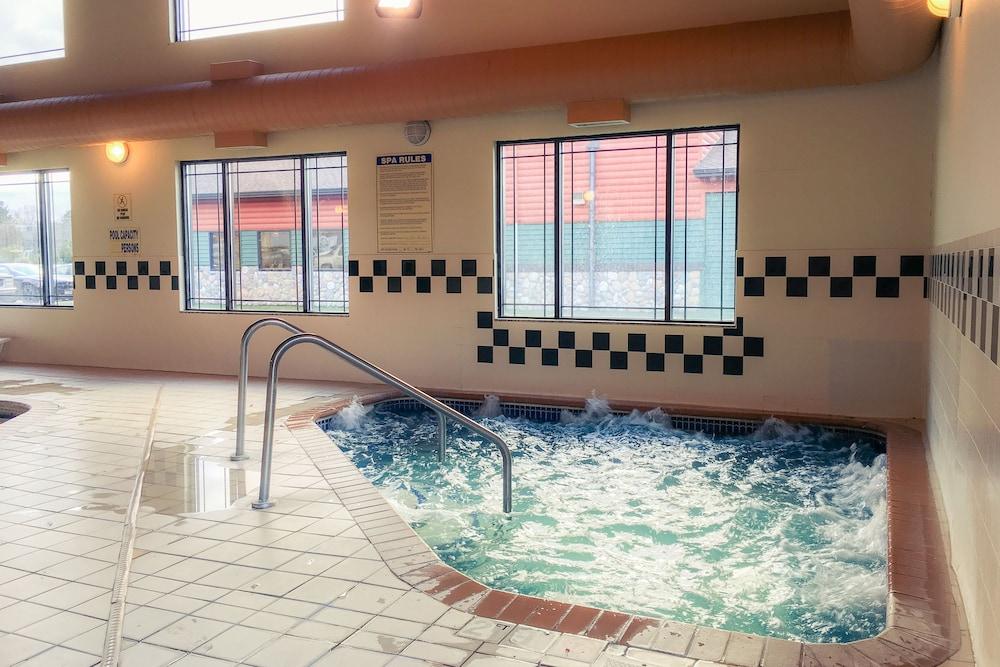 White Oak Inn & Suites photo 10