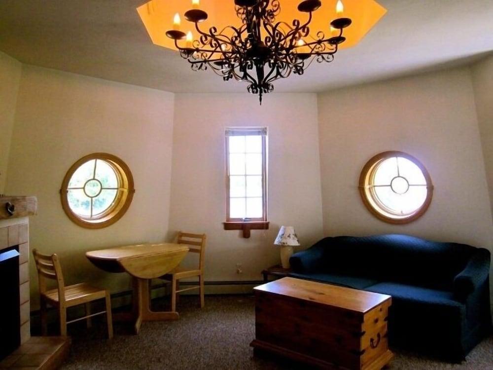 Harbor Light Inn photo 82