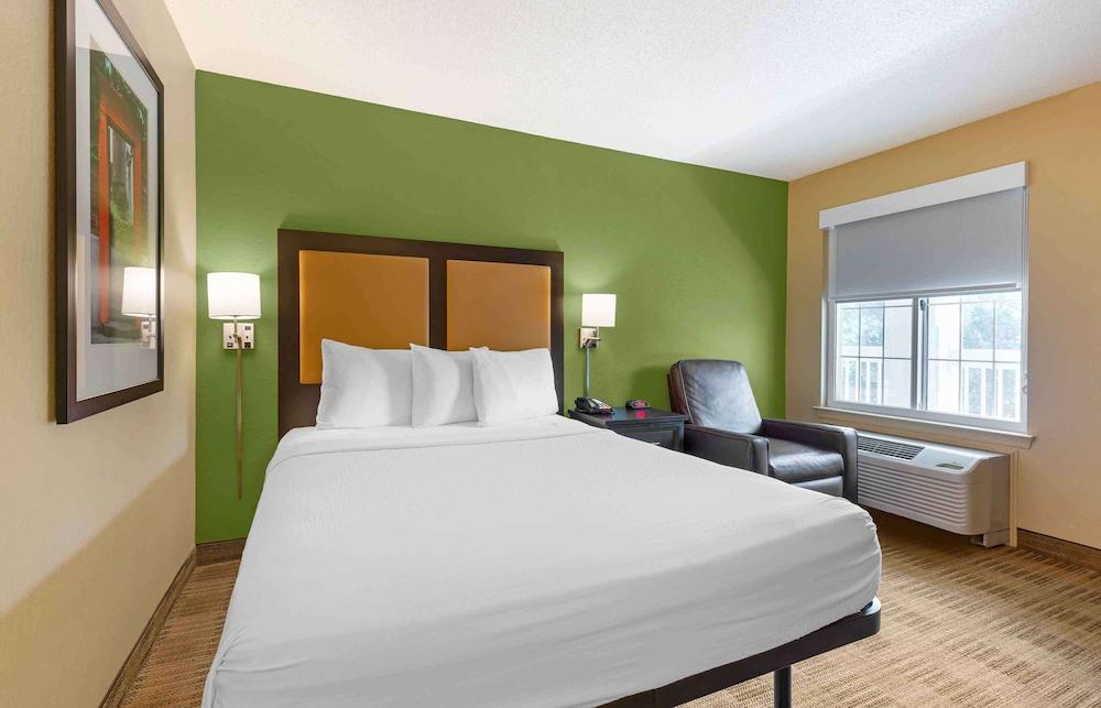 Extended Stay America Suites Washington DC Falls Church photo 5
