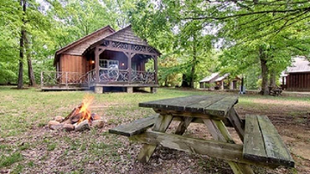 The Smokehouse Lodge and Cabins photo 72
