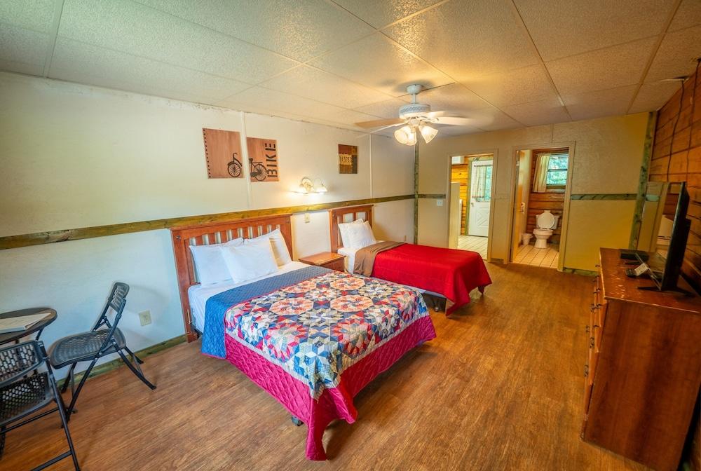 Fishtale Lodge photo 10
