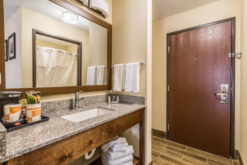 Comfort Inn Norwalk - Sandusky photo 15