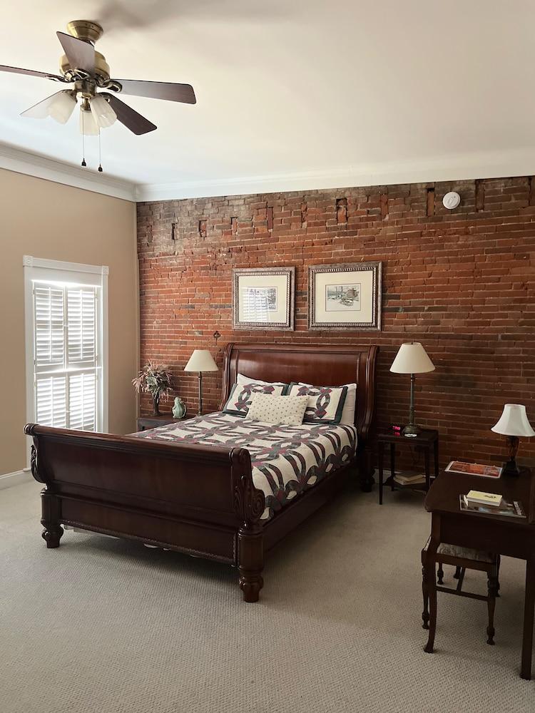 The Eagles Nest Inn photo 4
