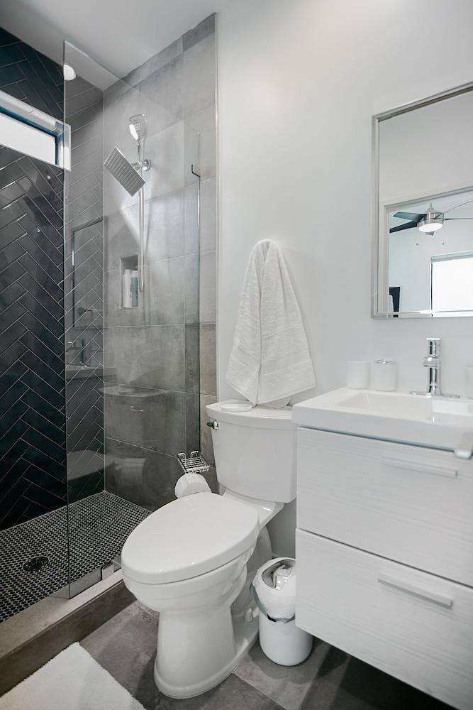 Buffalo Heights photo 16