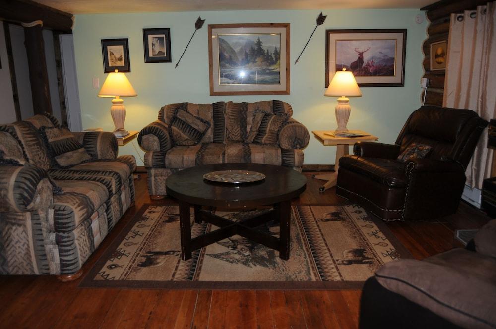 Yellowstone Motel - Adults Only photo 17