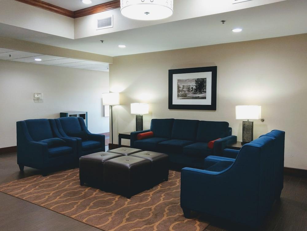 Comfort Suites Johnson City near University photo 26