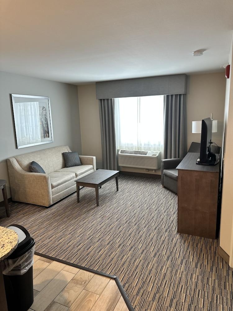 GrandStay Cannon Falls photo 13