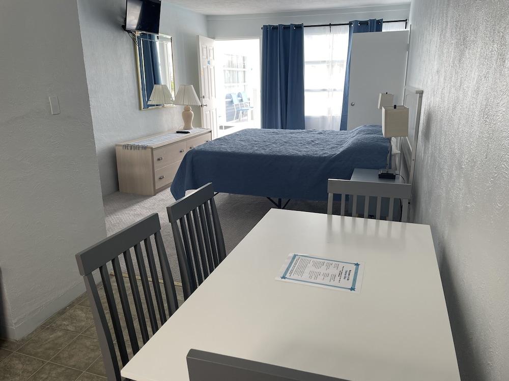 Chateau Bleu photo 3
