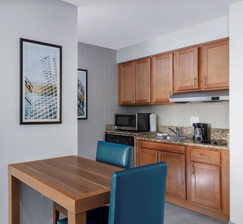 Homewood Suites by Hilton St Louis - Galleria photo 21