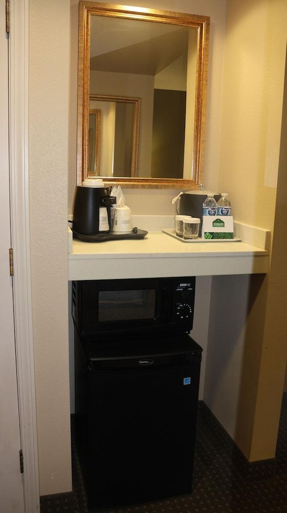 Wingate By Wyndham Peoria photo 15