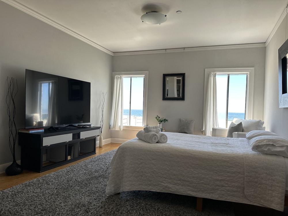 The Vurpillat Beachfront Hotel photo 90