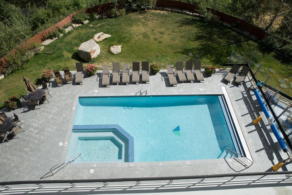 Lodge at Snowbird photo 16