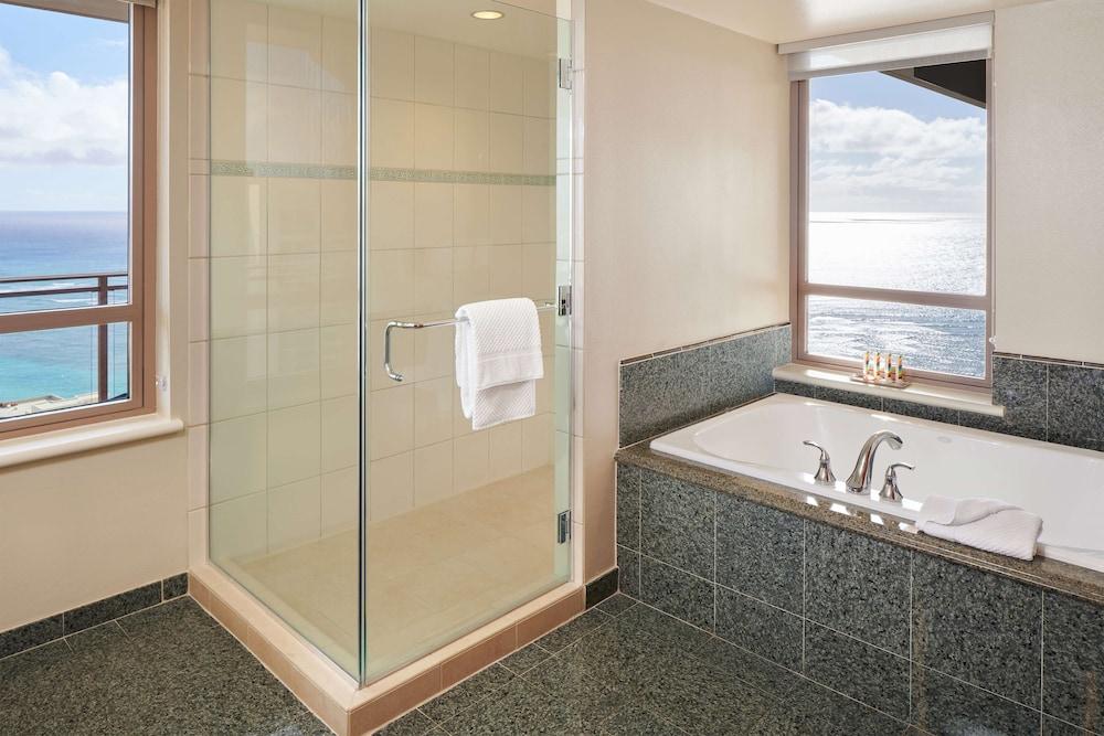 Hilton Grand Vacations Club Grand Waikikian Honolulu photo 43