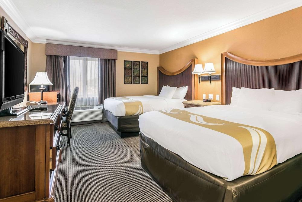 Quality Inn & Suites photo 21